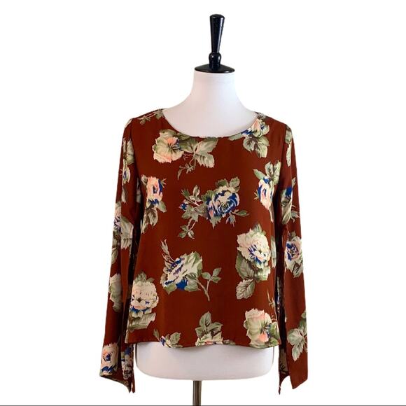ASTR The Label Blouse Brown White Floral Bell Sleeve Scoop Top Women's Sz Small - Picture 1 of 10